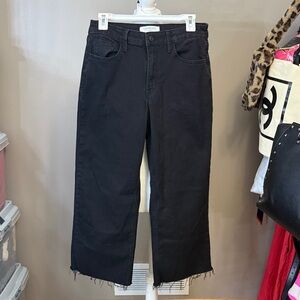 Stylish Black Cropped Jeans